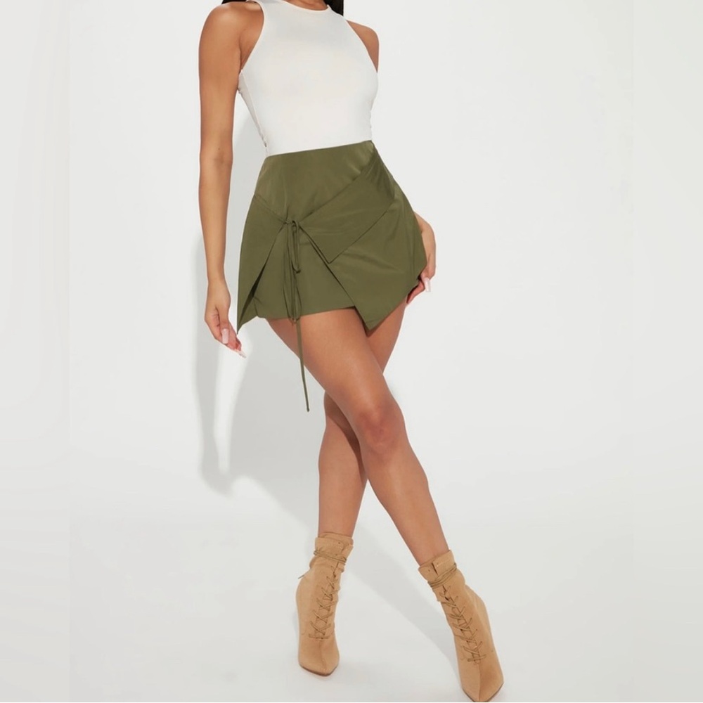 NWOT Fashion Nova Slung Mini Skirt